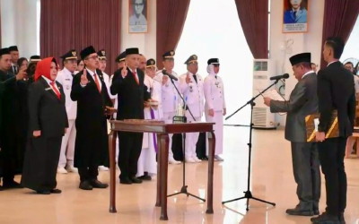 Perkuat Tata Kelola Pemerintahan, Bupati Kapuas Lantik 71 Pejabat Eselon